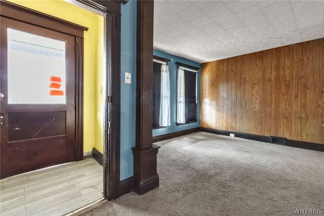 99 Henrietta Avenue, Buffalo, NY 14207