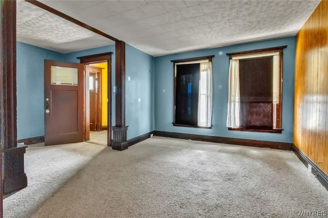 99 Henrietta Avenue, Buffalo, NY 14207