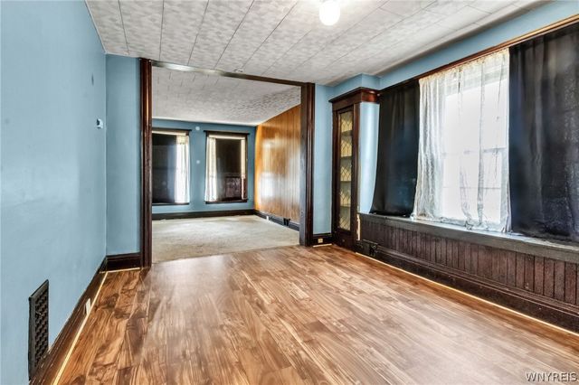 99 Henrietta Avenue, Buffalo, NY 14207