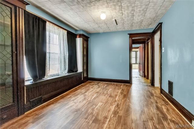 99 Henrietta Avenue, Buffalo, NY 14207