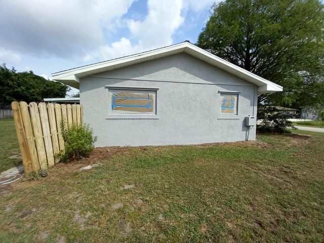 1862 SW Burlington Street SW, Port St. Lucie, FL 34984