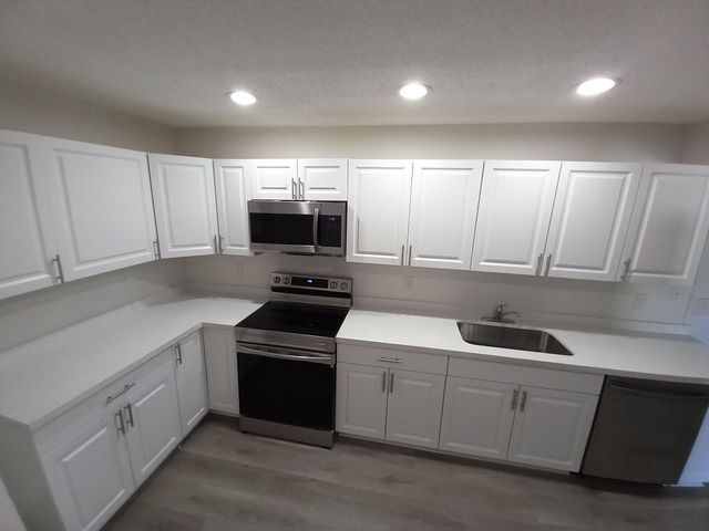 1862 SW Burlington Street SW, Port St. Lucie, FL 34984