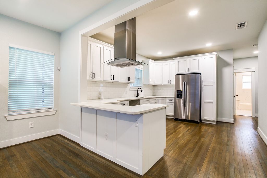 619 Pembroke Avenue, Dallas, TX 75208