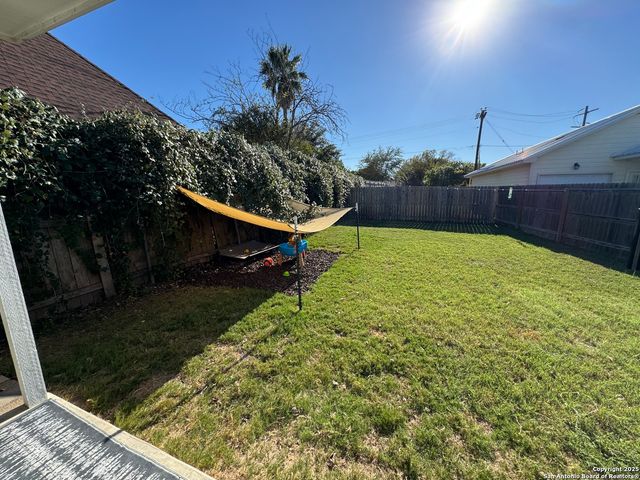 2010 N RANCH ESTATES BLVD, New Braunfels, TX 78130