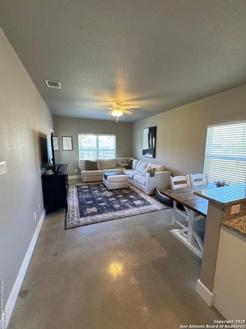 2010 N RANCH ESTATES BLVD, New Braunfels, TX 78130