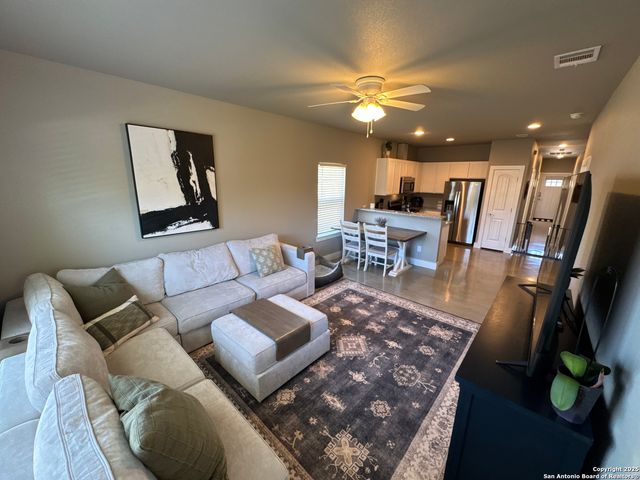 2010 N RANCH ESTATES BLVD, New Braunfels, TX 78130