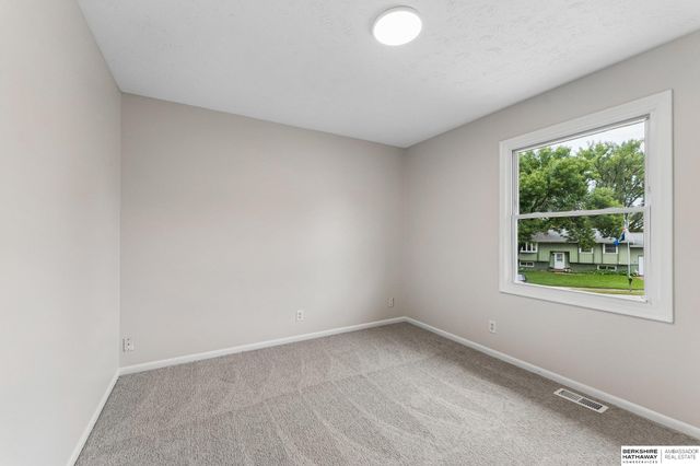 1411 Bryan Avenue, Bellevue, NE 68005