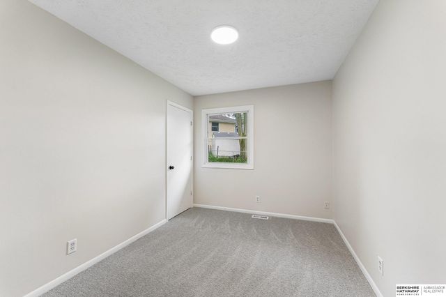 1411 Bryan Avenue, Bellevue, NE 68005