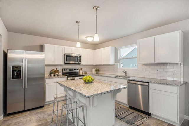 4520 W 78th Place, Merrillville, IN 46410