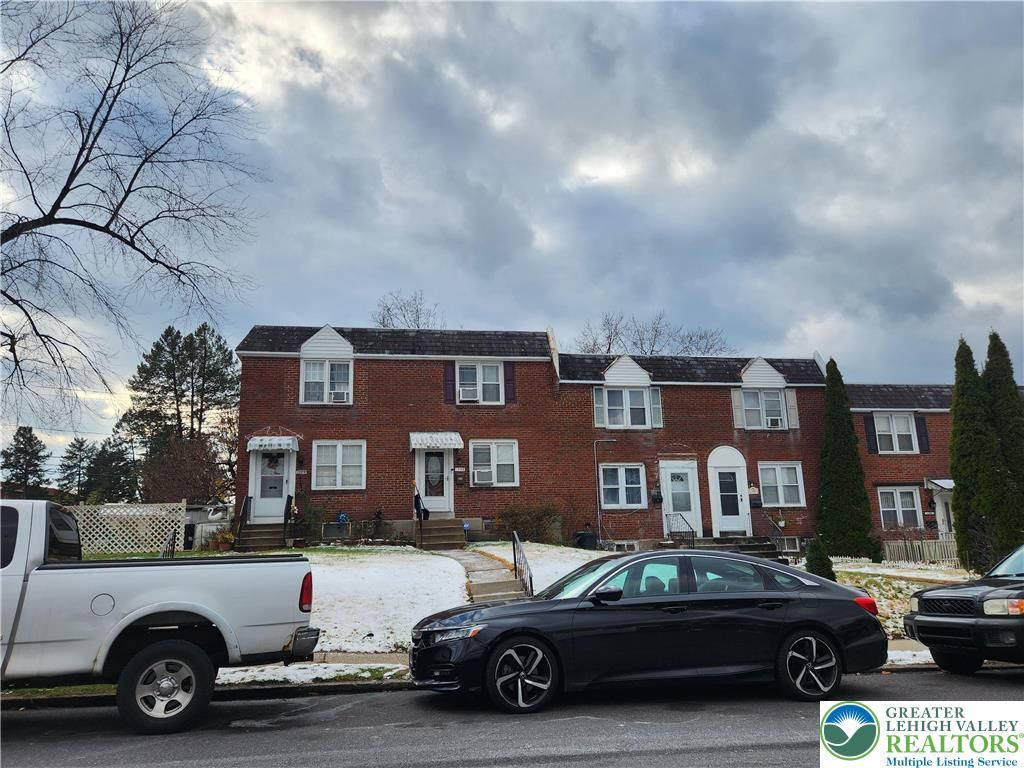 1992 South Delaware Street, Allentown City, PA 18103