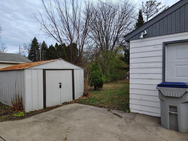 5270 N 58th STREET, Milwaukee, WI 53218