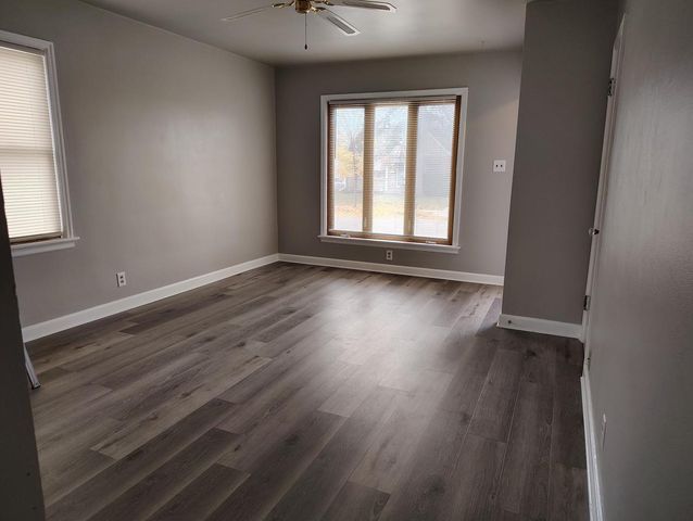 5270 N 58th STREET, Milwaukee, WI 53218