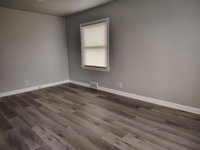 5270 N 58th STREET, Milwaukee, WI 53218