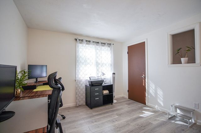 70 S Tallyho Dr 70, Springfield, MA 01118