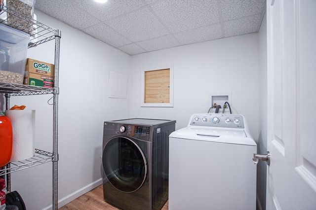 70 S Tallyho Dr 70, Springfield, MA 01118