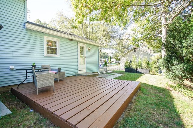 70 S Tallyho Dr 70, Springfield, MA 01118