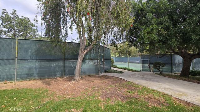 5805 Oak Bend 204, Oak Park, CA 91377