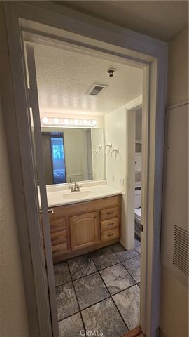 5805 Oak Bend 204, Oak Park, CA 91377