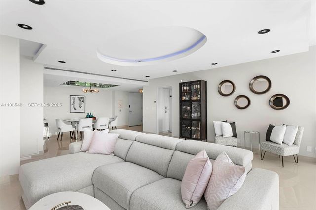 19500 Turnberry Way 5F + CABANA, Aventura, FL 33180