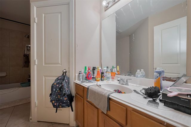 1703 Macclesby Lane, Houston, TX 77049
