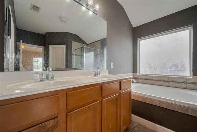 1703 Macclesby Lane, Houston, TX 77049
