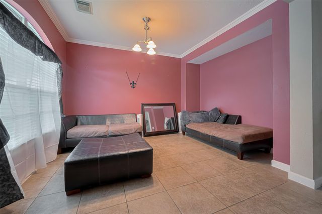 1703 Macclesby Lane, Houston, TX 77049