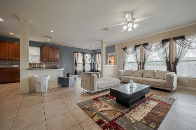 1703 Macclesby Lane, Houston, TX 77049