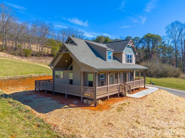 50 Fairview Street, Franklin, NC 28734