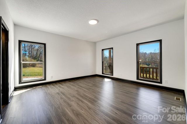 50 Fairview Street, Franklin, NC 28734