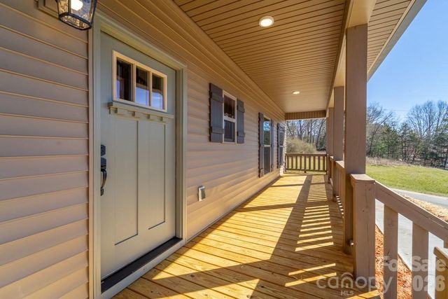50 Fairview Street, Franklin, NC 28734