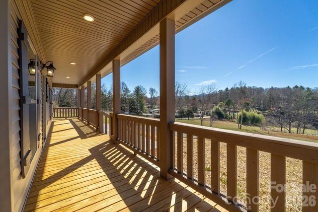 50 Fairview Street, Franklin, NC 28734