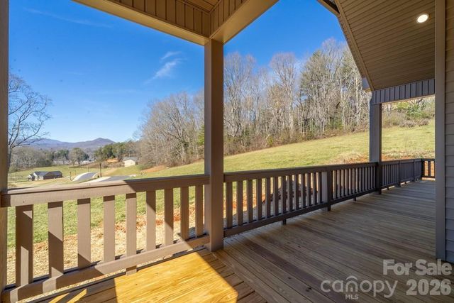 50 Fairview Street, Franklin, NC 28734