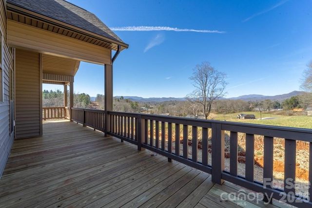 50 Fairview Street, Franklin, NC 28734