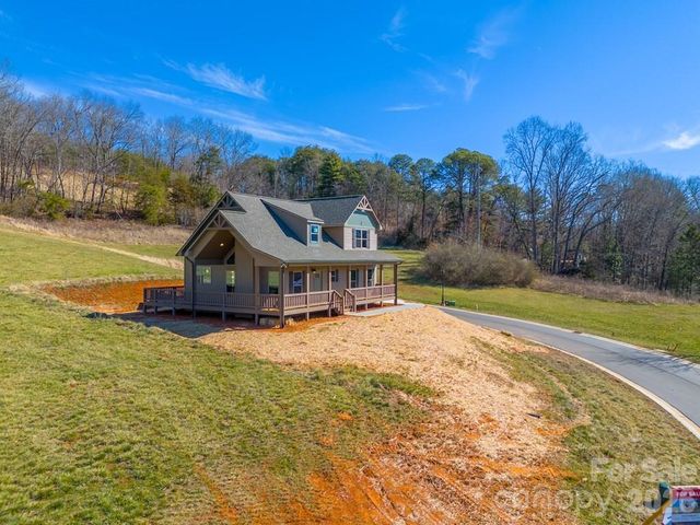 50 Fairview Street, Franklin, NC 28734