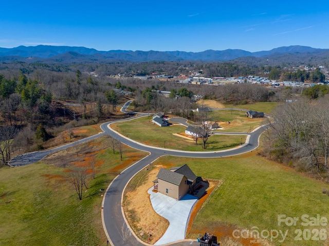 50 Fairview Street, Franklin, NC 28734