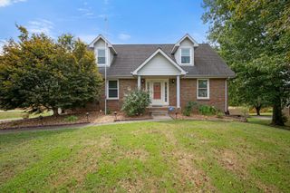 1412 Honeysuckle Ln, Clarksville, TN 37040