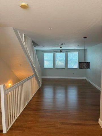 447 Corte Madera Lane 5, West Palm Beach, FL 33401