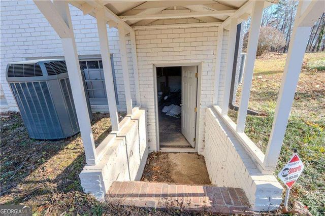 1499 Smokehouse, Stone Mountain, GA 30088