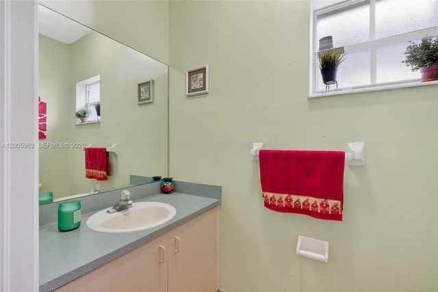 16624 NW 73rd Ct 16624, Miami Lakes, FL 33014