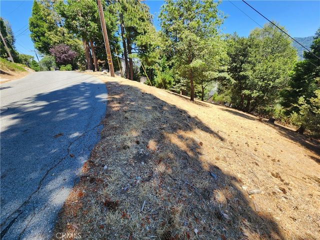 315 Weisshorn Drive, Crestline, CA 92325
