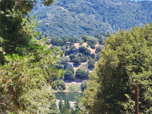 315 Weisshorn Drive, Crestline, CA 92325
