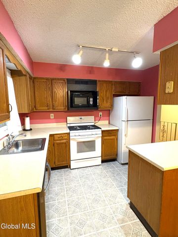 115 Plum Poppy North, Malta, NY 12020