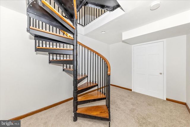 8204 BALL RD, Frederick, MD 21704