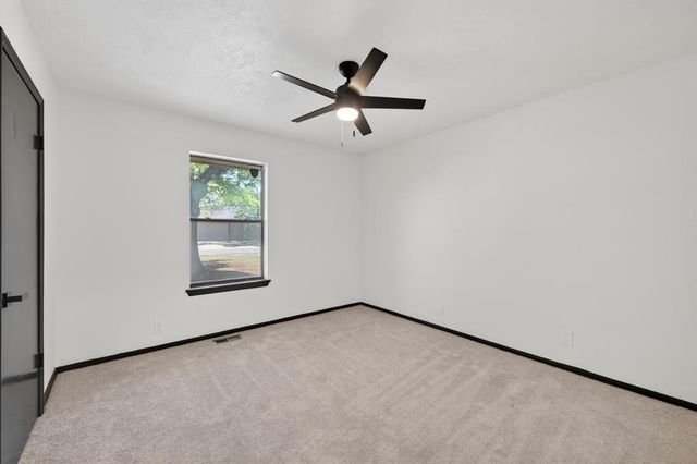 821 Rolling Hills Terrace, Edmond, OK 73012