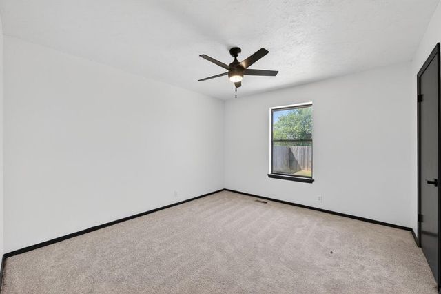 821 Rolling Hills Terrace, Edmond, OK 73012