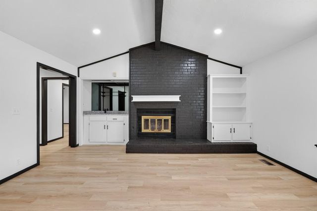 821 Rolling Hills Terrace, Edmond, OK 73012