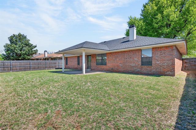 821 Rolling Hills Terrace, Edmond, OK 73012