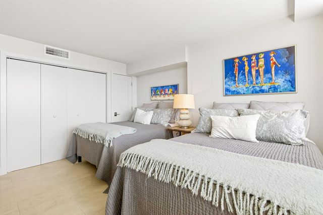 545 S Fort Lauderdale Beach Boulevard 1702, Fort Lauderdale, FL 33316