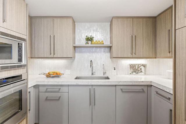 545 S Fort Lauderdale Beach Boulevard 1702, Fort Lauderdale, FL 33316