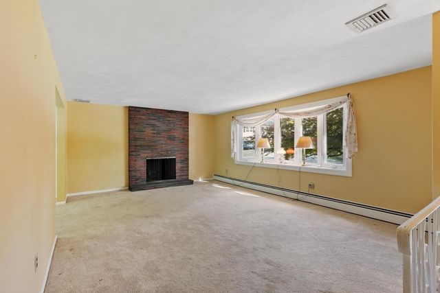 122 Milton St, Waltham, MA 02453